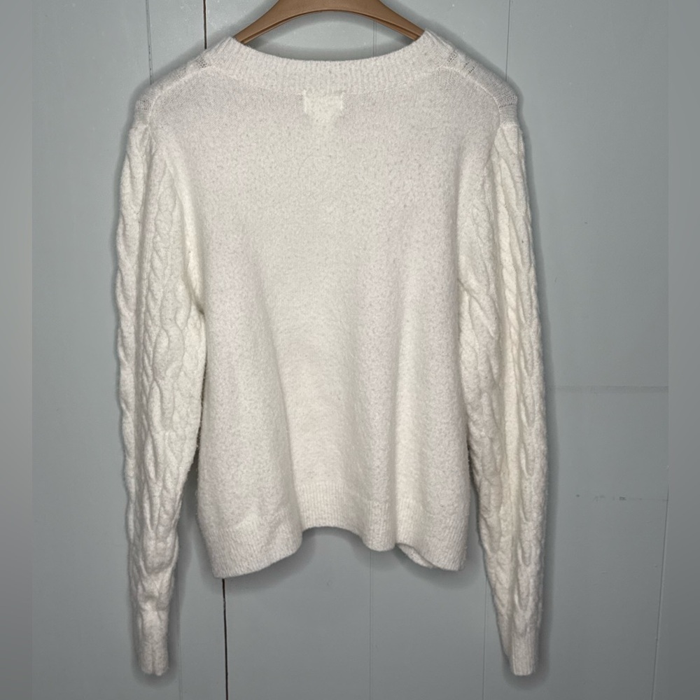 H&M Cream Pearl Button Cable Knit Cardigan Cozy Soft Grannycore Academia - Picture 2 of 6